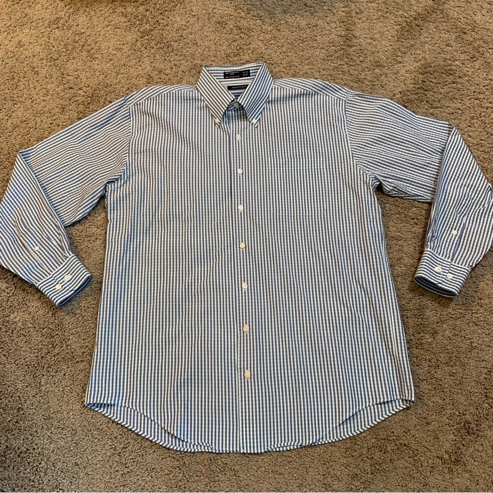 Men’s Nautica Plaid Button Down Shirt 16 1/2, 34-35